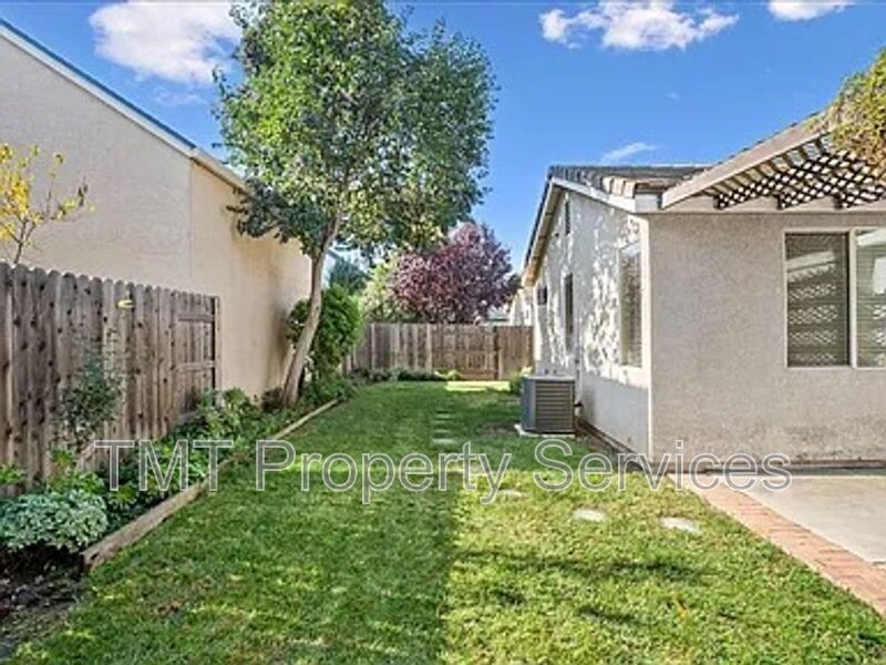 Elk Grove House: 3424 Babson Dr. (Portfolio C