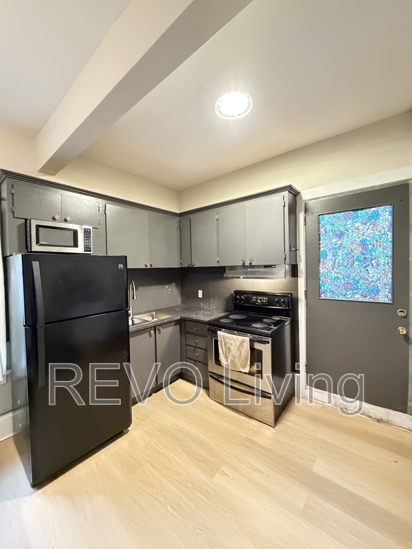 St Catharines Condo: 5 Centre St4