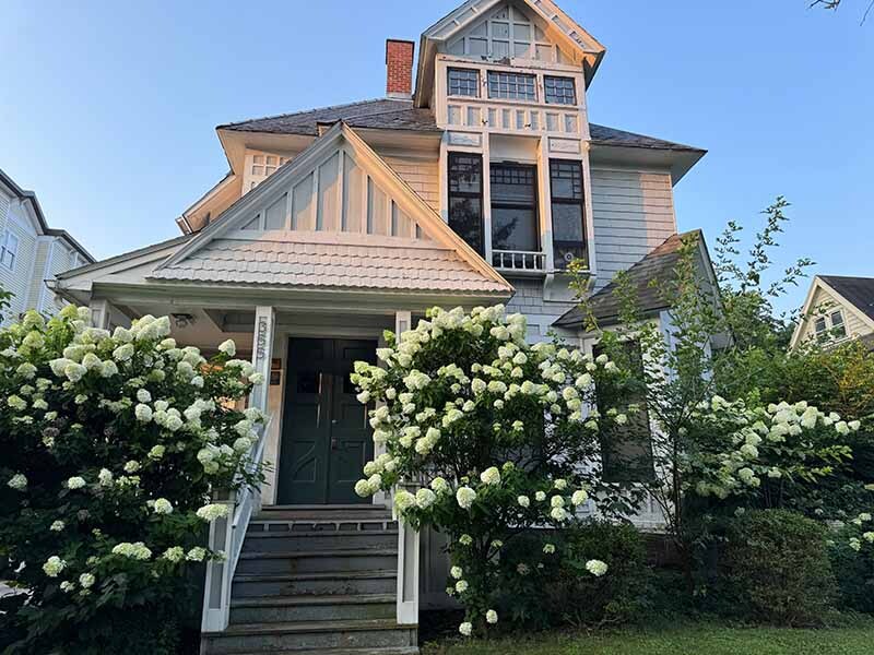 Burlington Condo: 355 Pearl Street, Unit 8