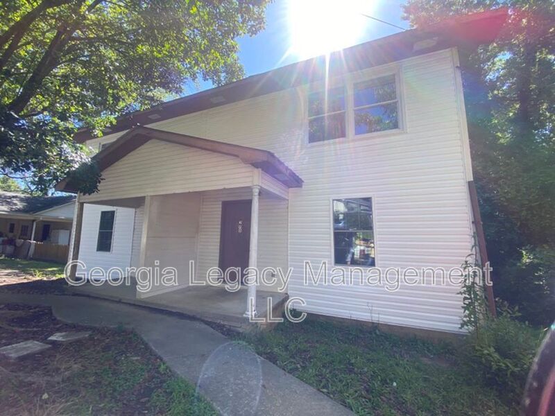 Toccoa House: 300 Letourneau Drive