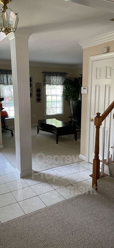 Welcome to this beautiful 2 story family home! ¨ASK ABOUT OUR ZERO DEPOSIT¨ - Photo 4