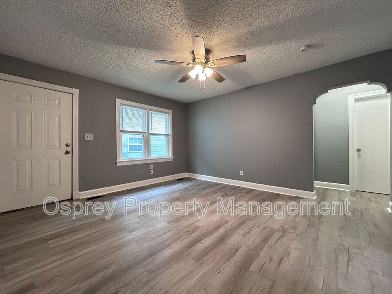 2 Bedroom Duplex! "ASK ABOUT OUR ZERO DEPOSIT" - Photo 2