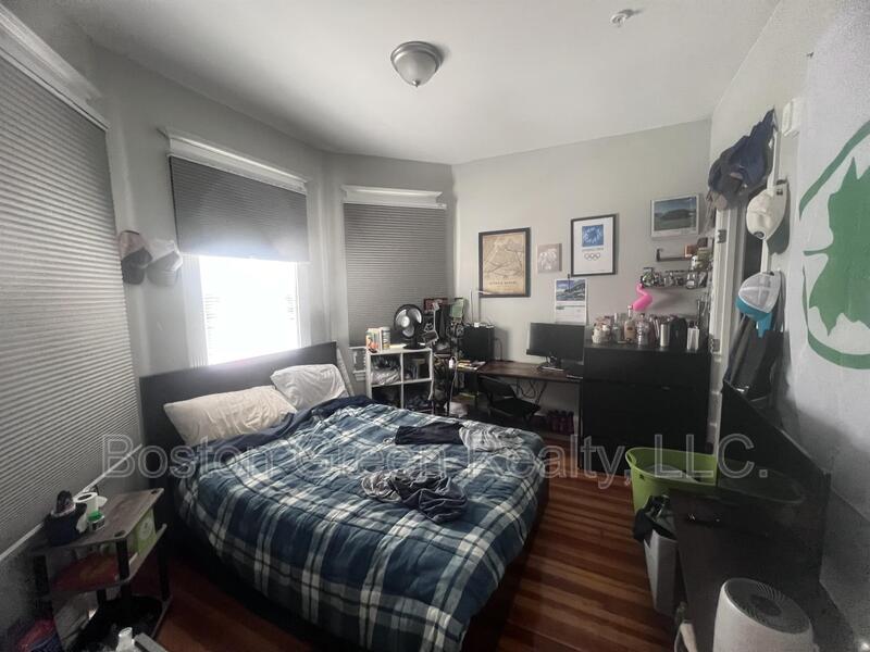 Boston House: 247 L Street