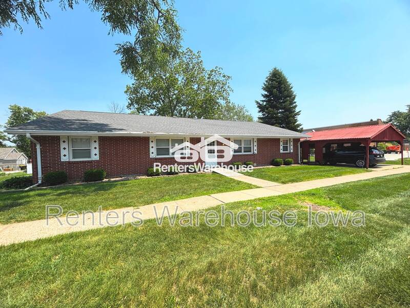 Adel Condo: 208 N 11th