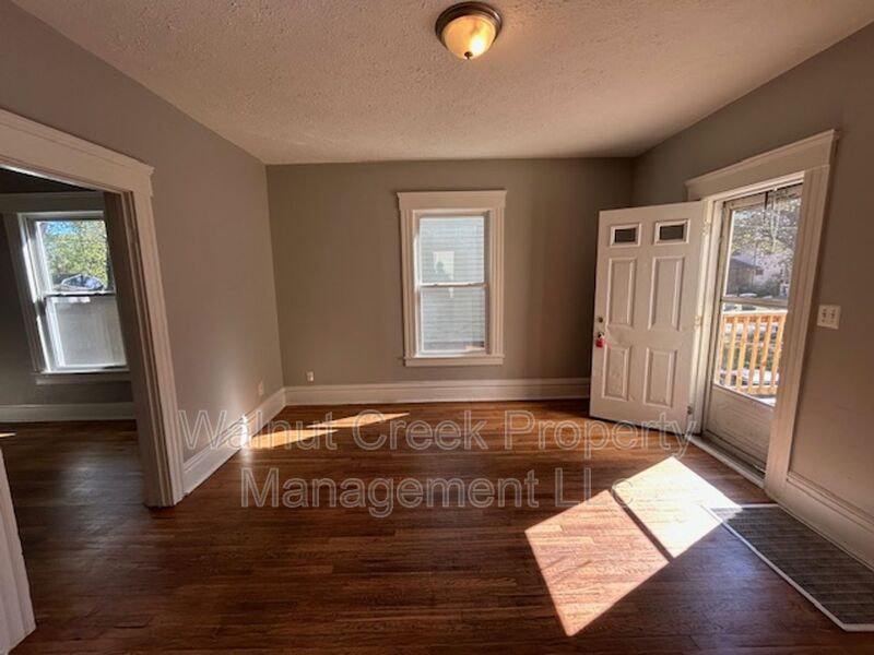 Elyria Condo: 229 Gates Ave