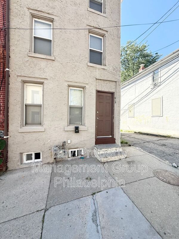 Norristown House: 613 Walnut St