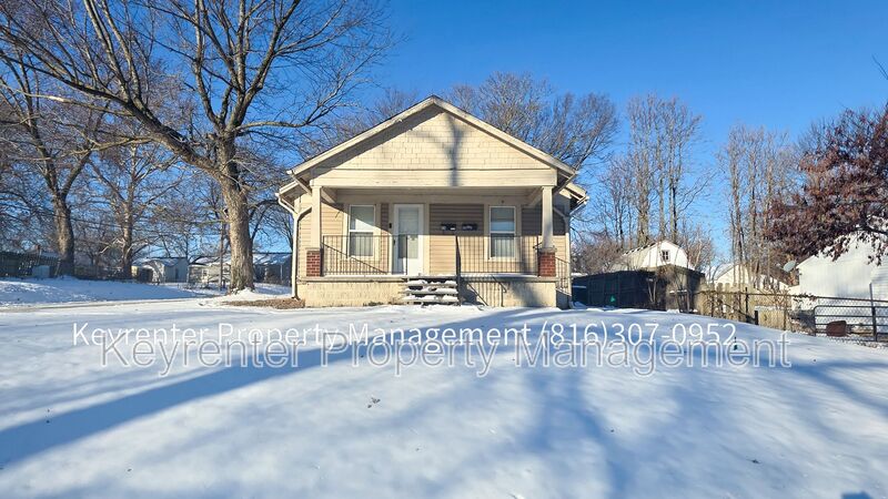 Independence House: 926 S Logan Ave