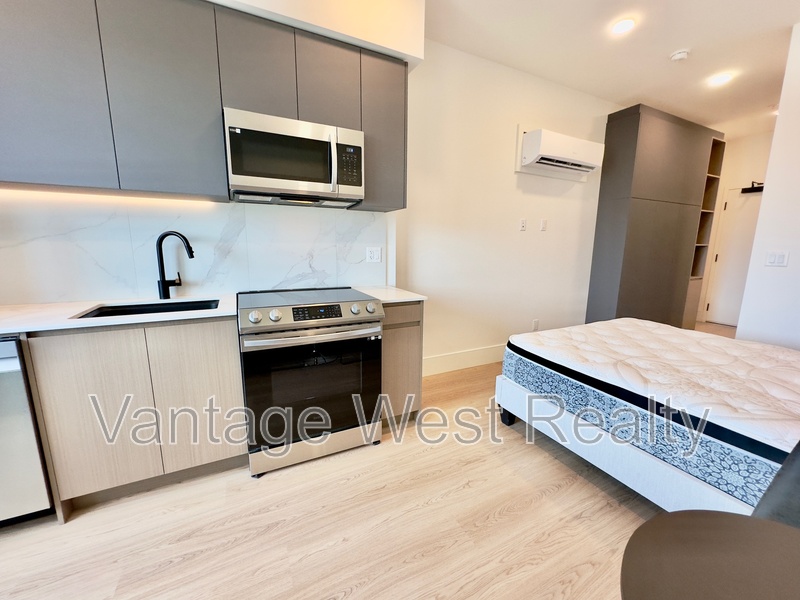 Kelowna Condo: 502-720 K.l.o. Rd
