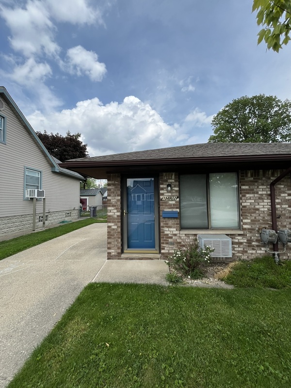 Lincoln Park Condo: 1462 Euclid Street