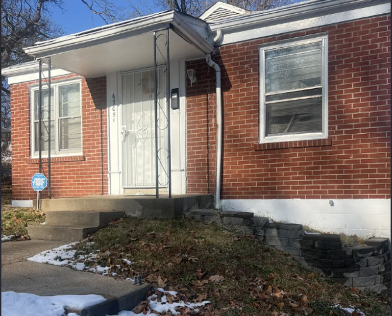 Saint Louis House: 6705 Donald St