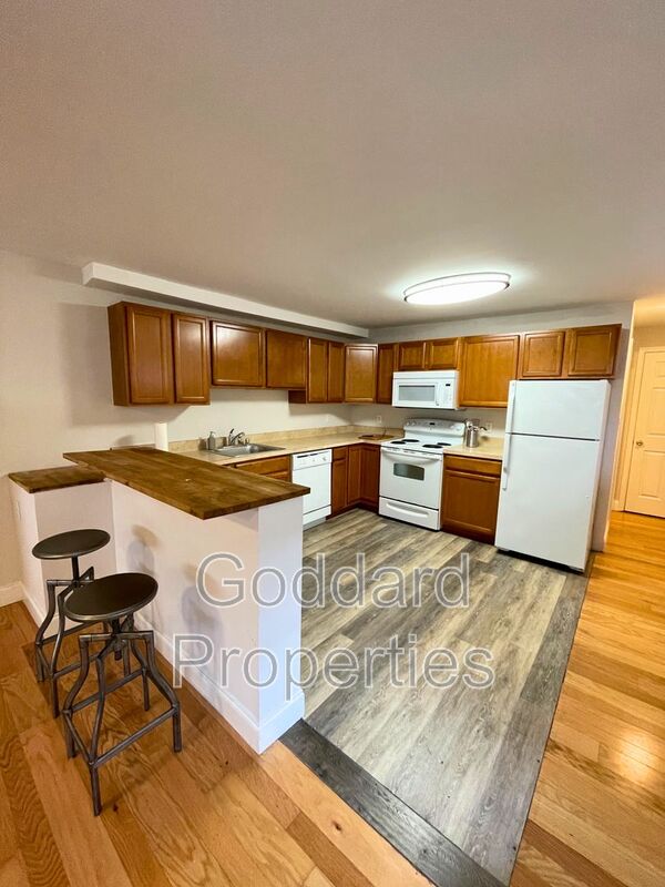 Baltimore Condo: 2205 N Charles St- 1D