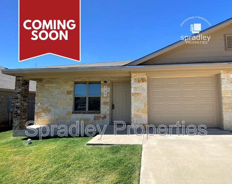 Belton Townhome: 723 Laila Ln