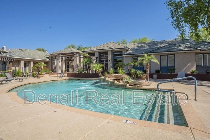 Phoenix House: 5345 E Van Buren St