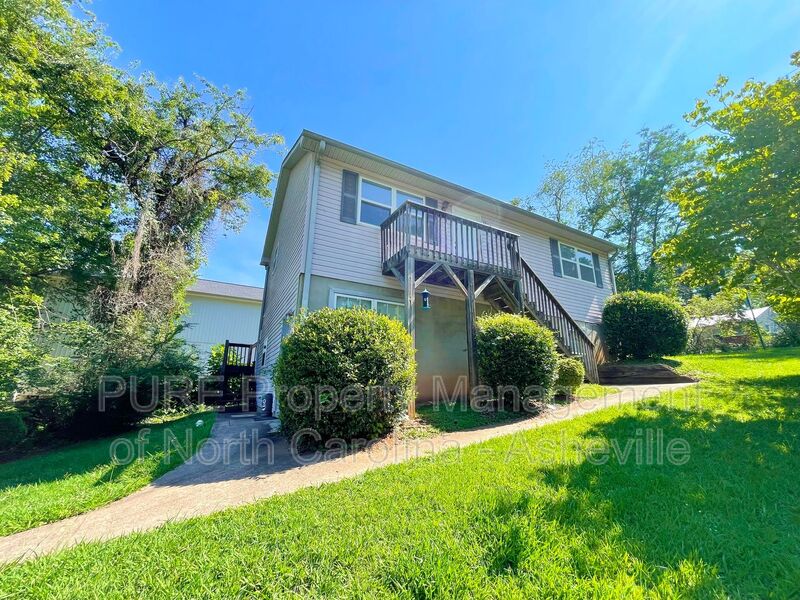 Asheville Condo: 70 Hampton St