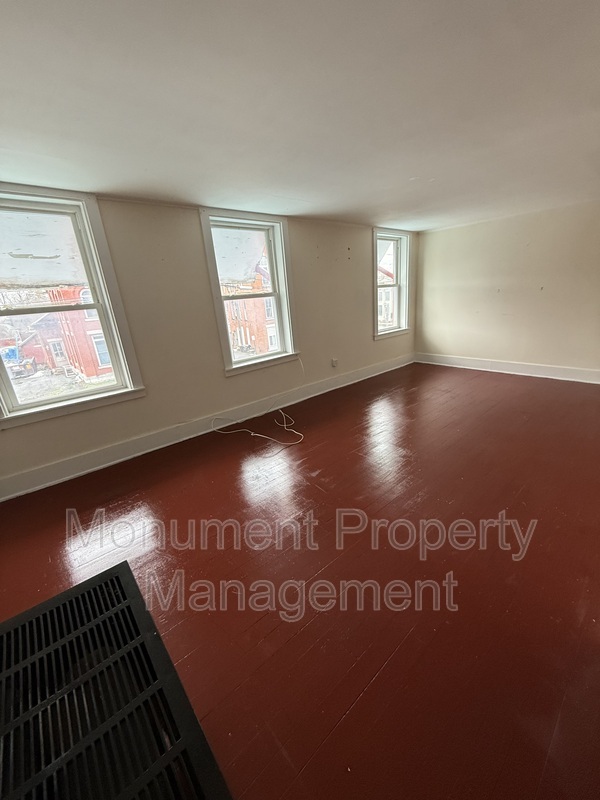 Adams Condo: 10 E Church St