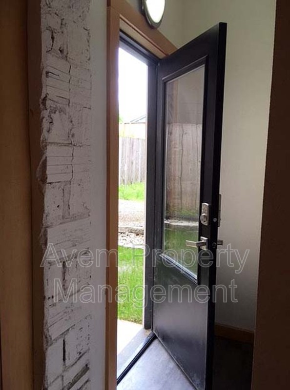Portland Condo: 5924 N Albina Ave