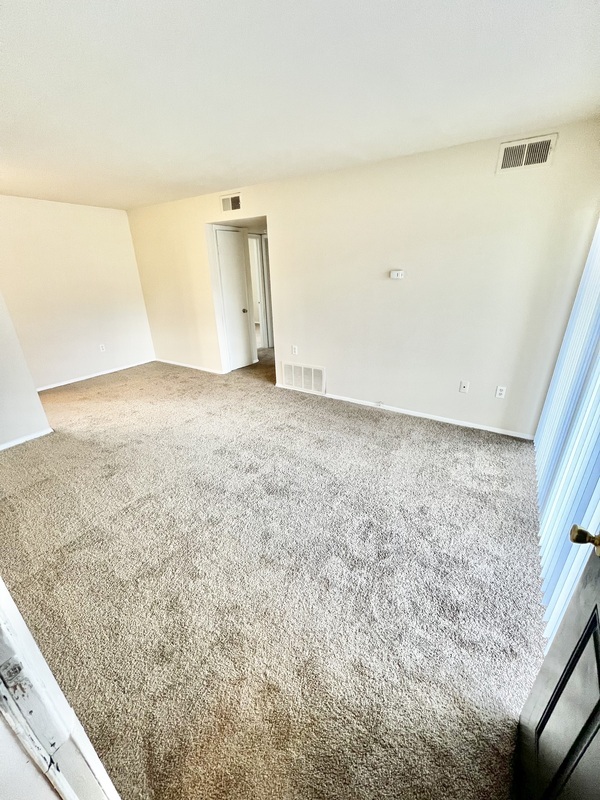 Richmond Condo: 1700 Carlisle ave