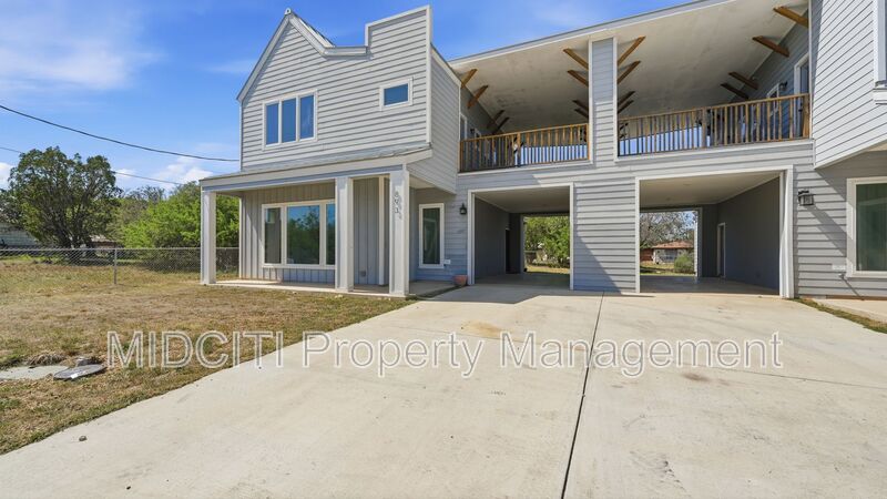 New Braunfels Condo: 893 E Mather St