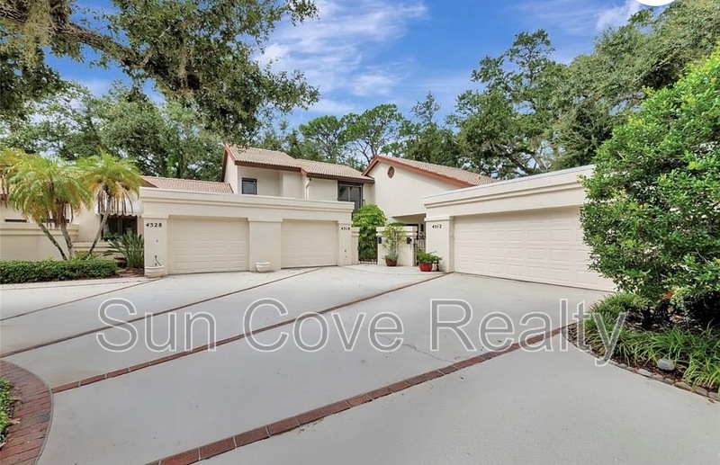 Sarasota House: 4518 Ascot Cir S