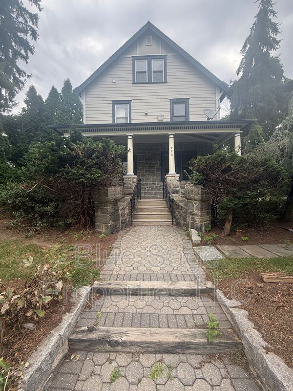 Drexel Hill Condo: 225 Burmont Rd
