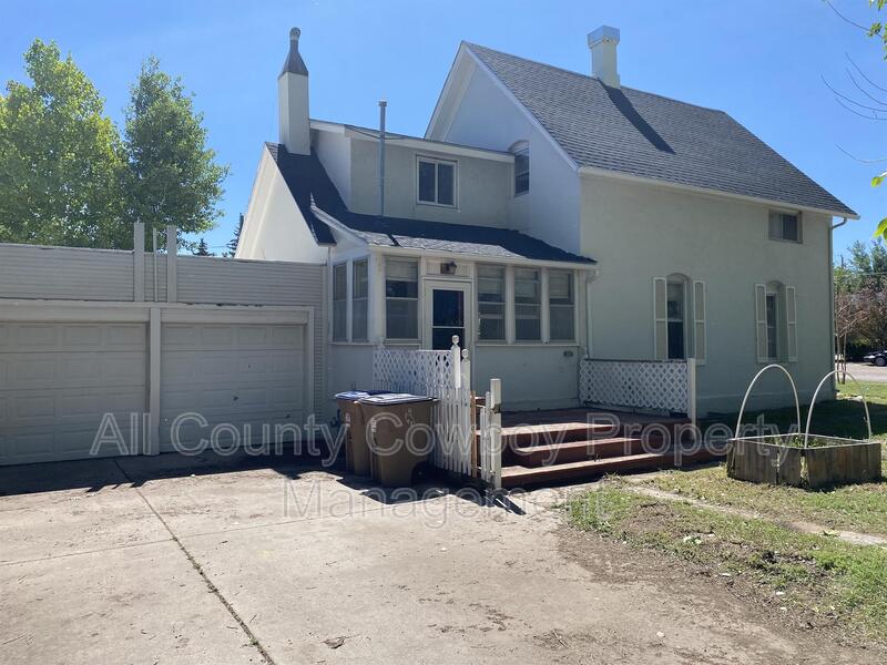 Main image for 703 E. University Ave