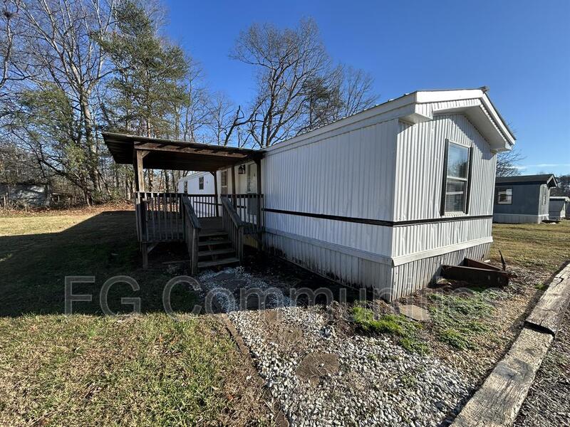 Morganton House: 2353 US-70 Unit 19