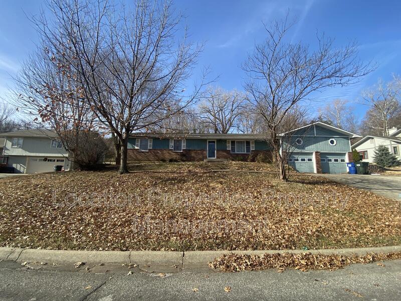 Lawrence House: 1913 Jenny Wren Road