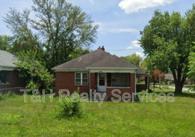 Indianapolis House: 5205 East 16th Street