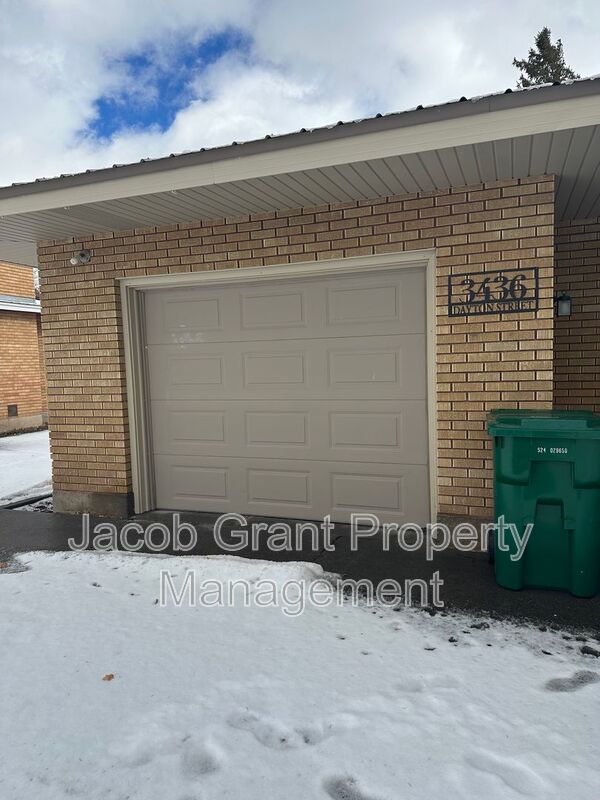 Iona House: 3436 Dayton Street