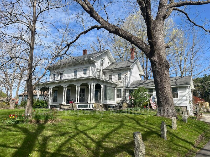 Glocester Condo: 12 Oil Mill Lane