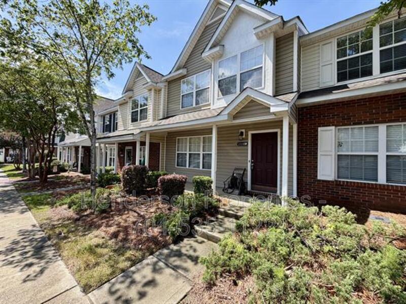 Charlotte Townhome: 17121 Greenlawn Hills Ct