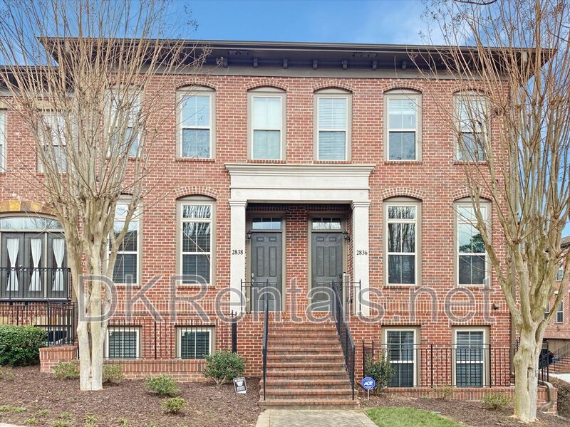 Atlanta House: 2838 Crescent Park Lane