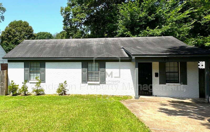Memphis House: 137 South Fenwick Road