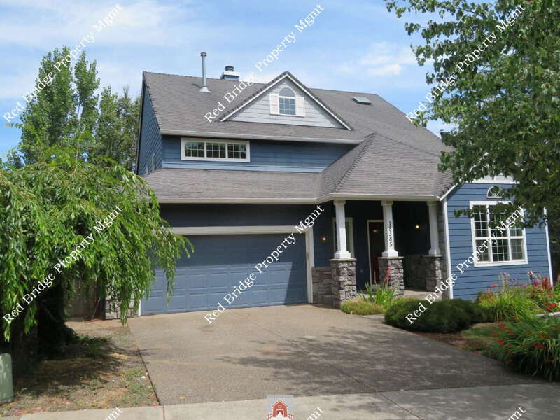 Sherwood House: 18385 SW Swanstrom Dr