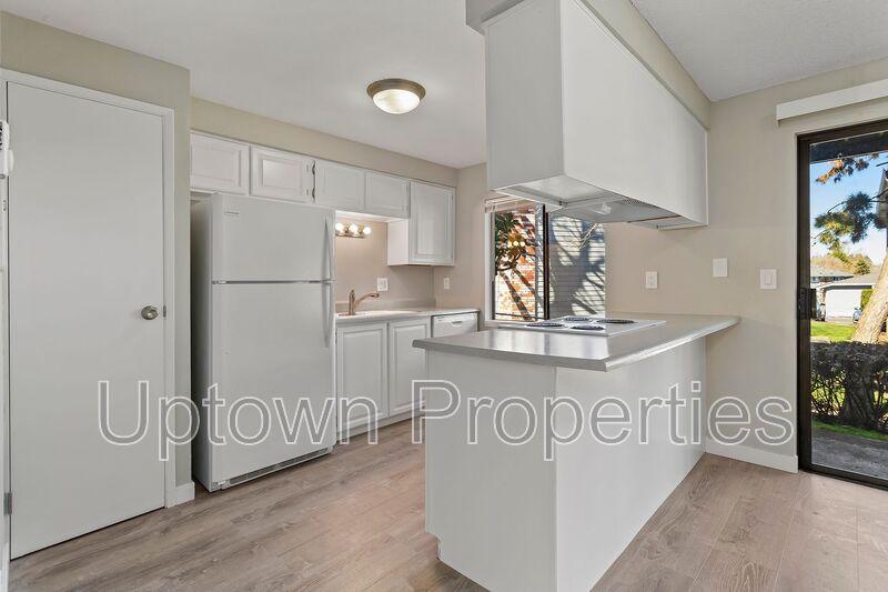 Beaverton House: 5660 SW 180th Ave
