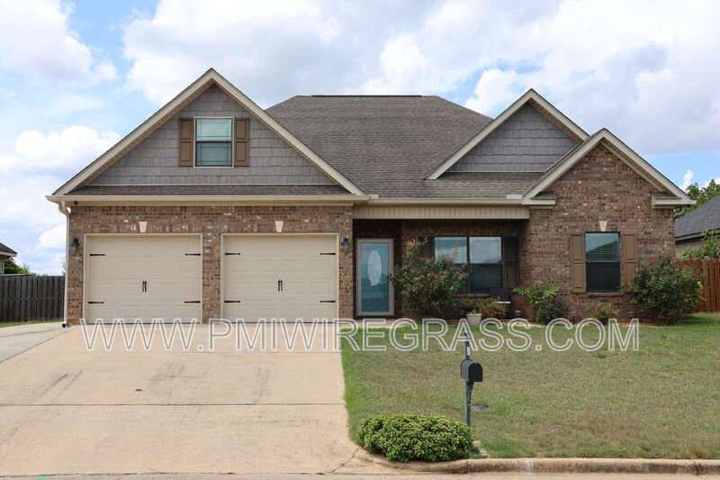Midland City House: 303 Ponderosa Drive