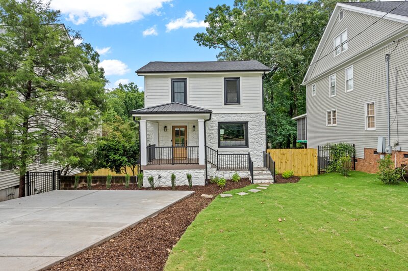 Greenville House: 28 Douglas Drive