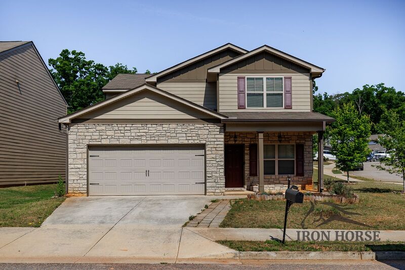 Athens House: 484 Park West Blvd