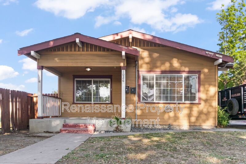 Tracy Condo: 1026 N. Windeler Avenue