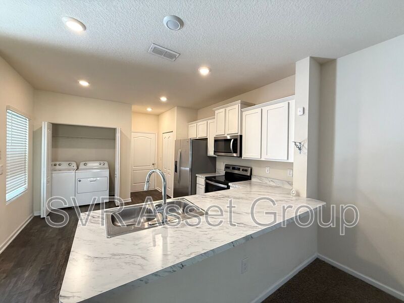 Jacksonville House: 278 Pistachio Place