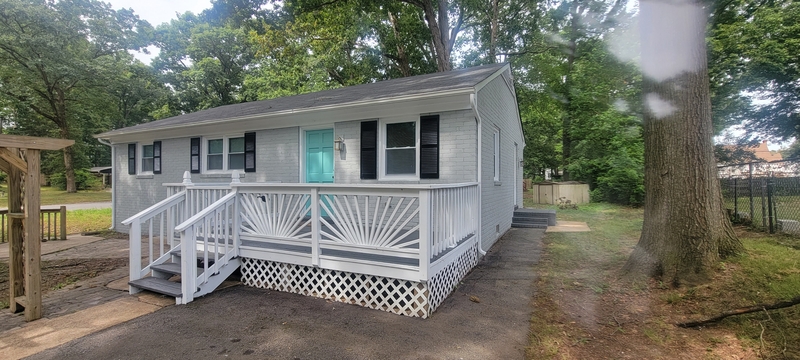 North Chesterfield House: 9366 Quinnford Blvd