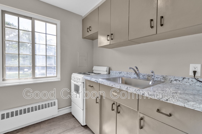 Lockport Condo: 309 Beattie Ave