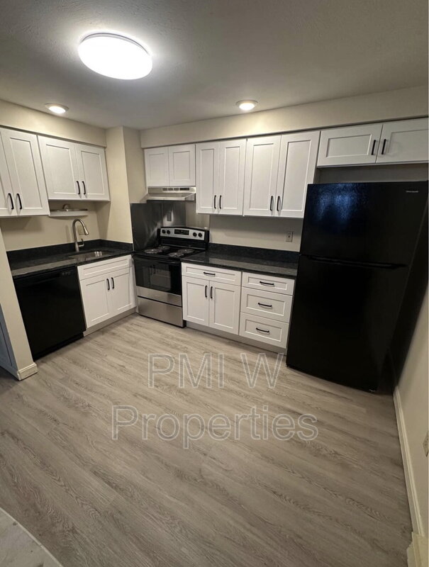 Nashua Condo: 210 Pine St