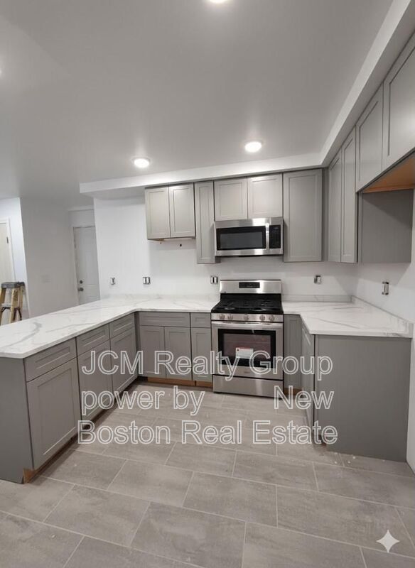 Chelsea Condo: 139 Marlborough St