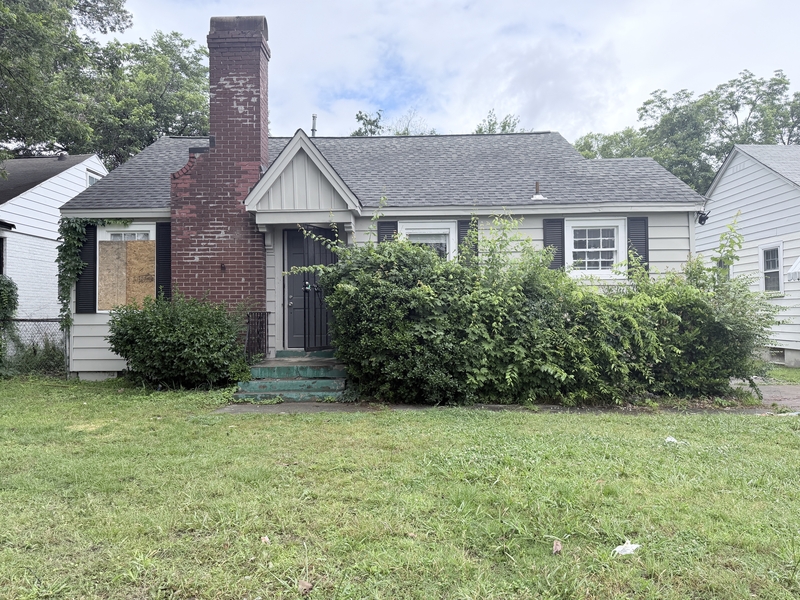 Memphis House: 793 North Hollywood Street