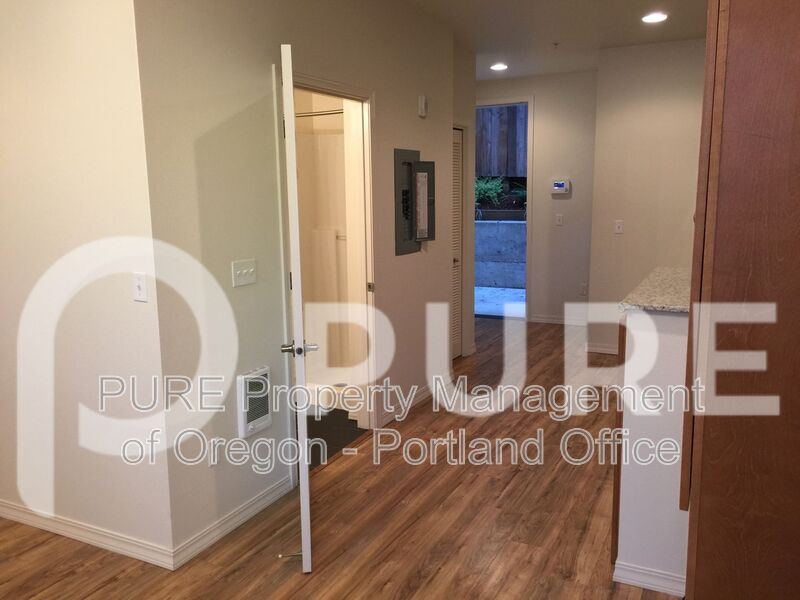 Portland House: 5490 SE Milwaukie Avenue