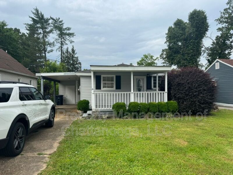 East Ridge House: 4311 Lazard Street