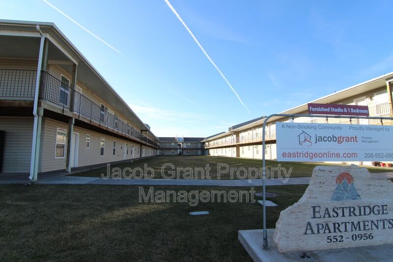 Ammon House: 1378 Curlew Avenue