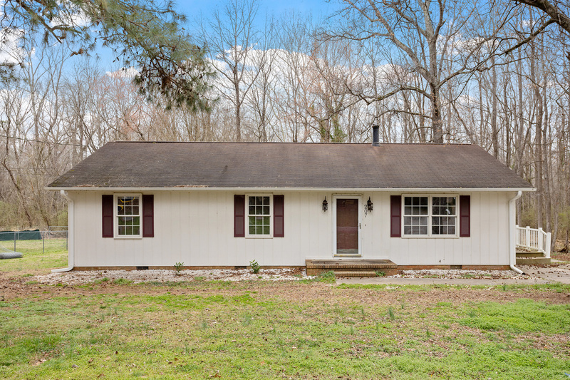 Siler City House: 207 South Hillcrest Drive