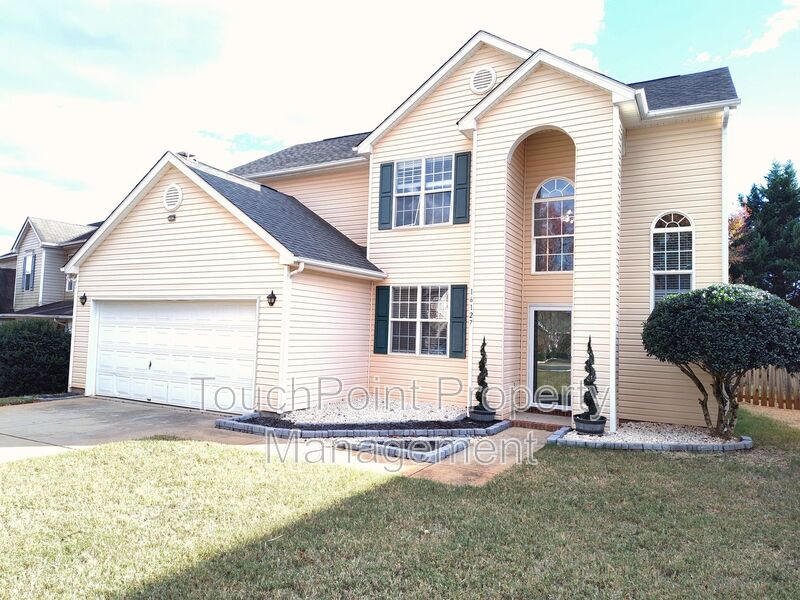 Charlotte House: 16127 Circlegreen Drive